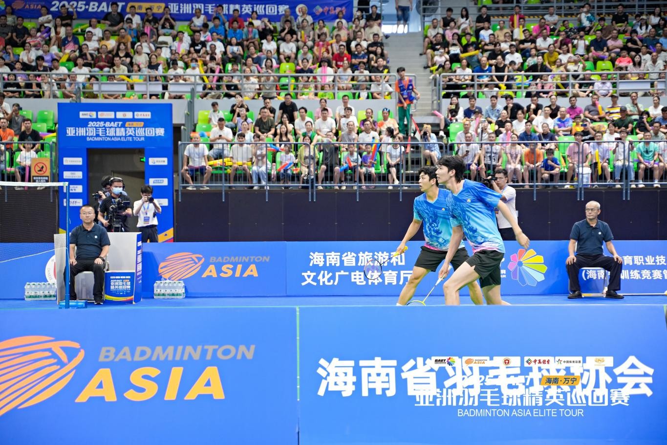 多位世界冠军现身万宁，亚洲羽毛球精英巡回赛