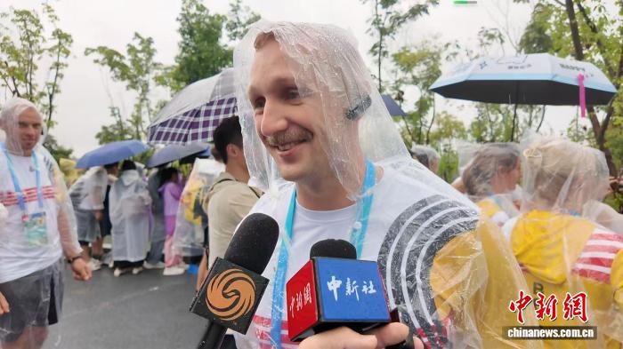 成都世运会的熊猫故里：像爱大熊猫一样爱中国