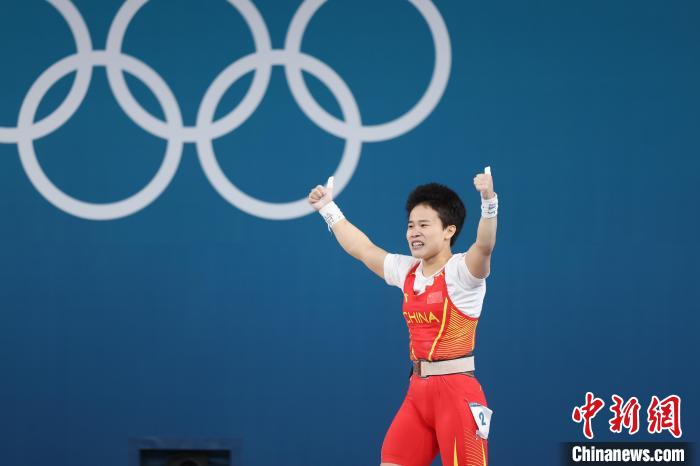 侯志慧绝杀逆转卫冕 206公斤总成绩震撼巴黎赛场