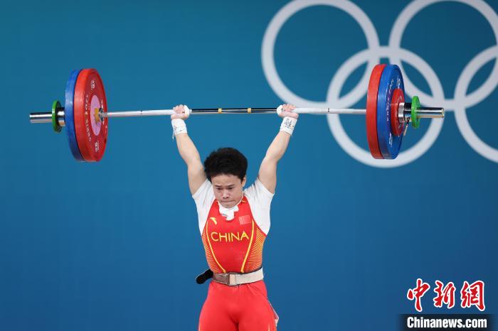 侯志慧绝杀逆转卫冕 206公斤总成绩震撼巴黎赛场