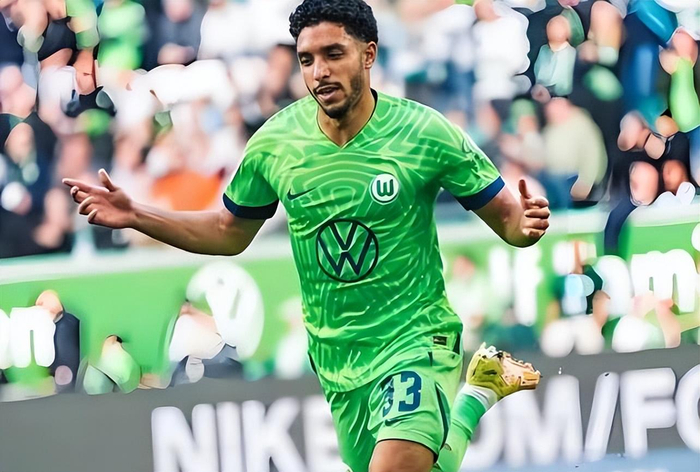 申花引援成果显著 斯卢茨基留任关键在特谢拉续