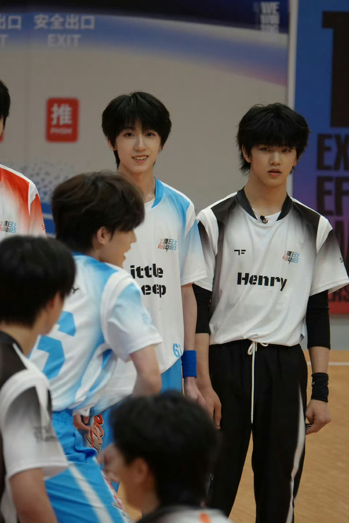 中国女篮首夺世界杯冠军实现历史突破