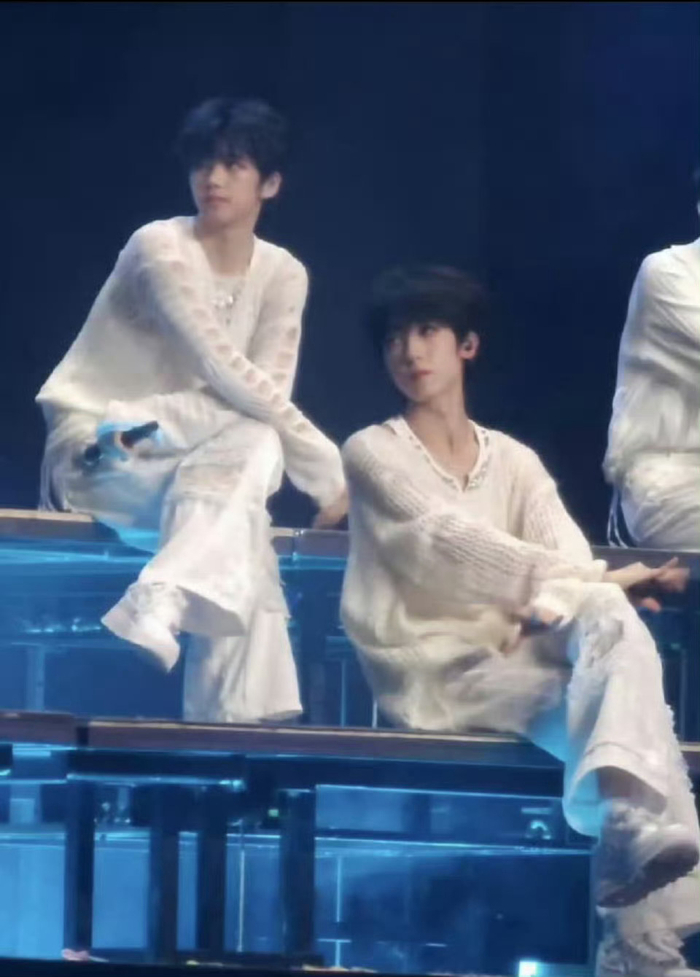 中国女篮首夺世界杯冠军实现历史突破