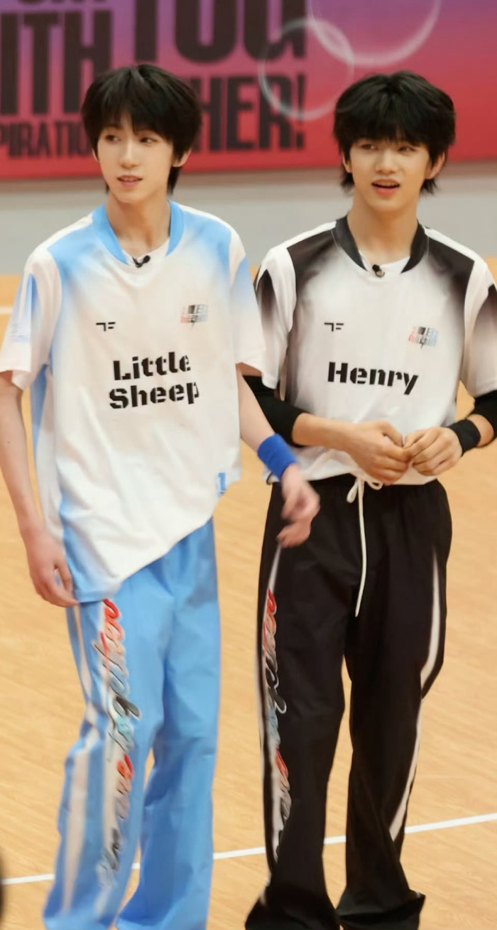 中国女篮首夺世界杯冠军实现历史突破