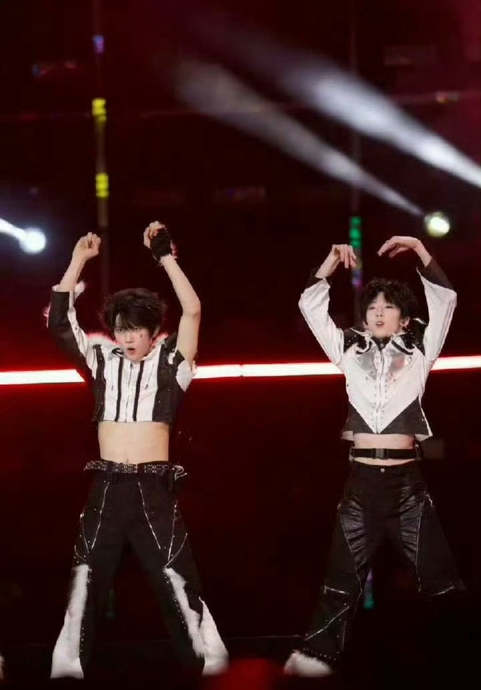 中国女篮首夺世界杯冠军实现历史突破