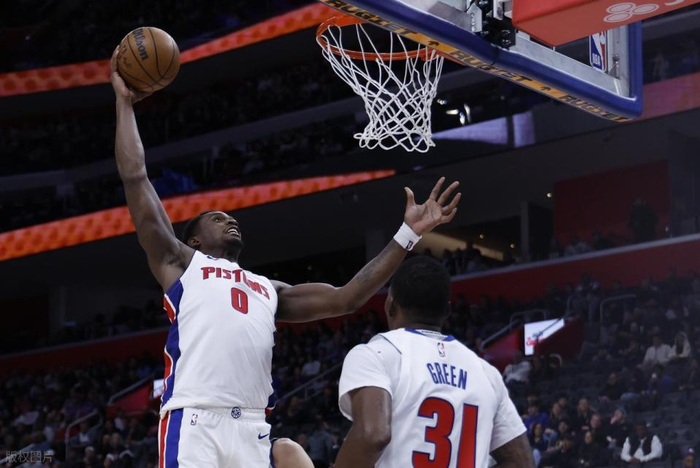 坎宁安复出率队稳居东部第一 活塞冲击季后赛前